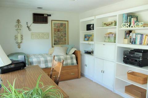 72 Gregory Rd, Framingham, MA 01701 photo 13
