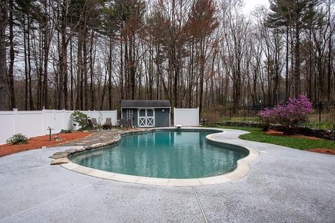 70 South St, Upton, MA 01568 photo 33
