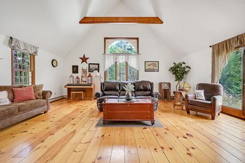 70 South St, Upton, MA 01568 photo 4