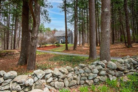 70 South St, Upton, MA 01568 photo 2