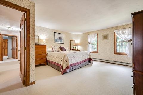 70 South St, Upton, MA 01568 photo 19