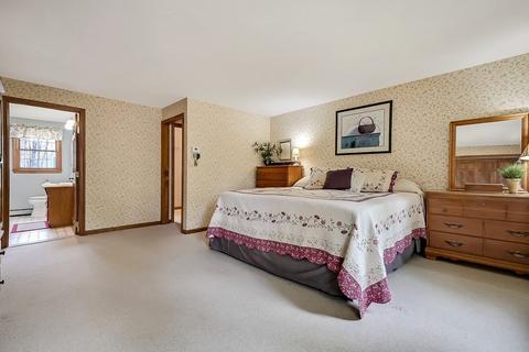 70 South St, Upton, MA 01568 photo 18