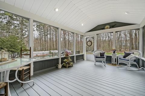 70 South St, Upton, MA 01568 photo 32