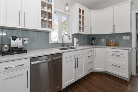 296 Billings Rd, Quincy, MA 02170 photo 8