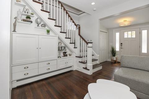 296 Billings Rd, Quincy, MA 02170 photo 5