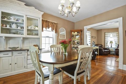 44 Webber St, Lowell, MA 01851 photo 8