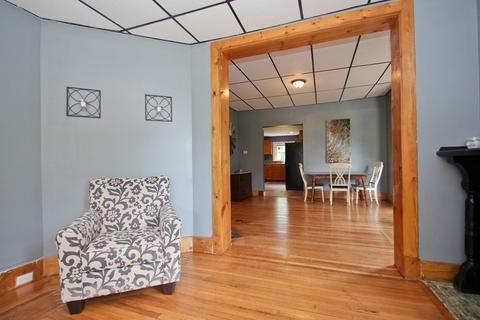 103 Thompson St, Springfield, MA 01109 photo 11