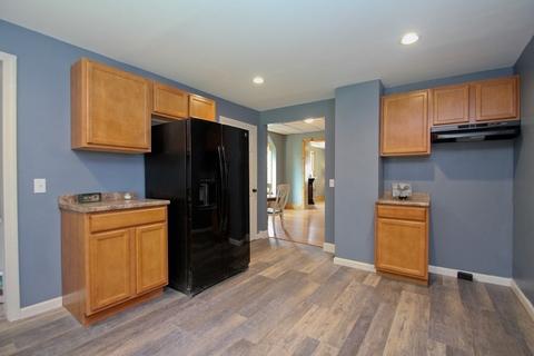 103 Thompson St, Springfield, MA 01109 photo 5