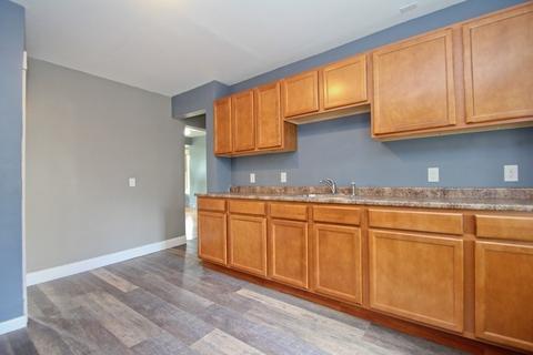 103 Thompson St, Springfield, MA 01109 photo 18