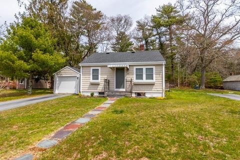 44 Blackmore Pond Rd, Wareham, MA 02576 photo 2