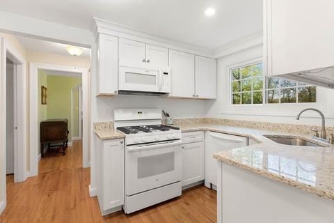 2 Beech Cir, Andover, MA 01810 photo 5