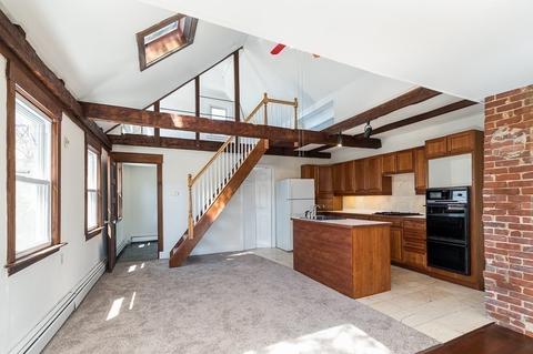 2 Cross St, Gloucester, MA 01930 photo 5