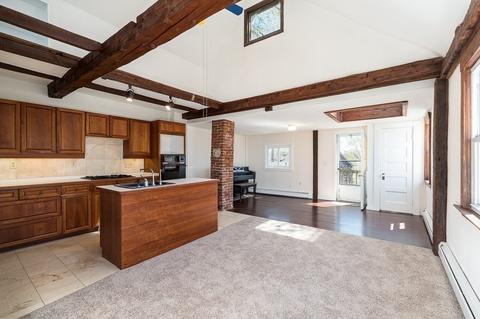 2 Cross St, Gloucester, MA 01930 photo 4