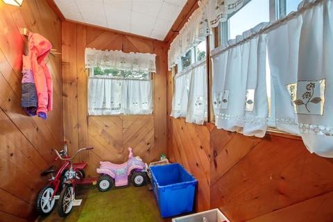 12 Milton Rd, Danvers, MA 01923 photo 2