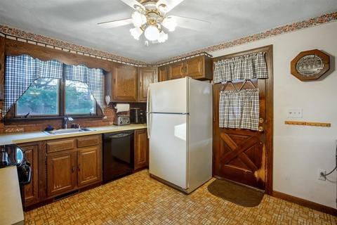 12 Milton Rd, Danvers, MA 01923 photo 4