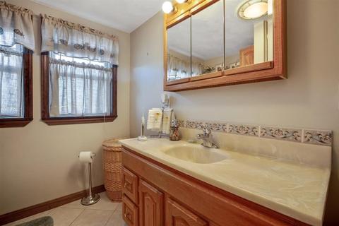 12 Milton Rd, Danvers, MA 01923 photo 18