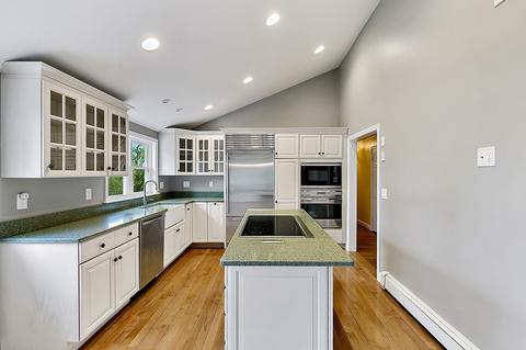 28 Lantern Ln, Sharon, MA 02067 photo 5