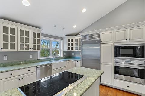 28 Lantern Ln, Sharon, MA 02067 photo 3