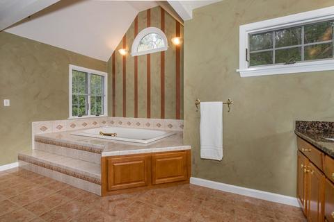 50 Skyline Cir, Canton, MA 02021 photo 20