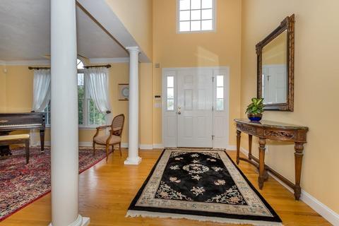50 Skyline Cir, Canton, MA 02021 photo 3