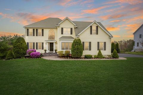 36 Mohawk Path, Holliston, MA 01746 photo 1