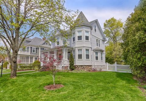 224 Common St, Walpole, MA 02081 photo 2