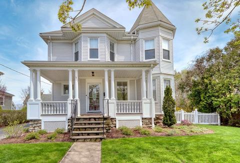 224 Common St, Walpole, MA 02081 photo 1