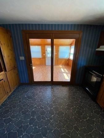 247 Providence St, Worcester, MA 01607 photo 9