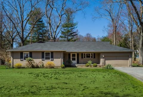 81 Eunice Dr, Longmeadow, MA 01106 photo 1