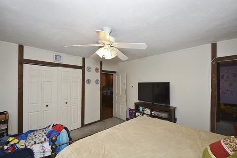 281 West St, Gardner, MA 01440 photo 15