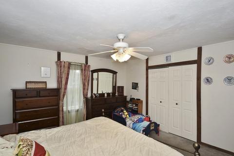 281 West St, Gardner, MA 01440 photo 14