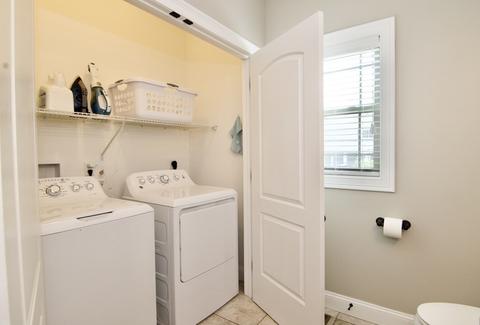 130 Benz St, Springfield, MA 01118 photo 21