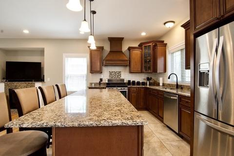 130 Benz St, Springfield, MA 01118 photo 9