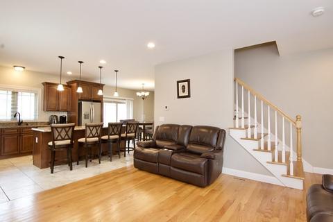 130 Benz St, Springfield, MA 01118 photo 13