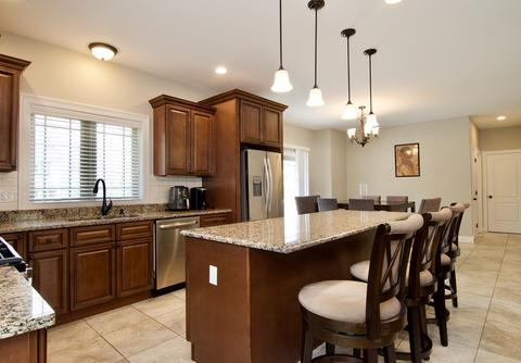 130 Benz St, Springfield, MA 01118 photo 5
