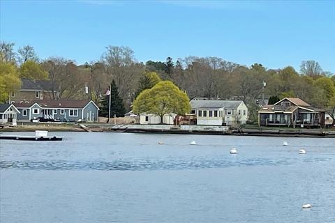 3 Tibbetts Ave, Danvers, MA 01923 photo 2