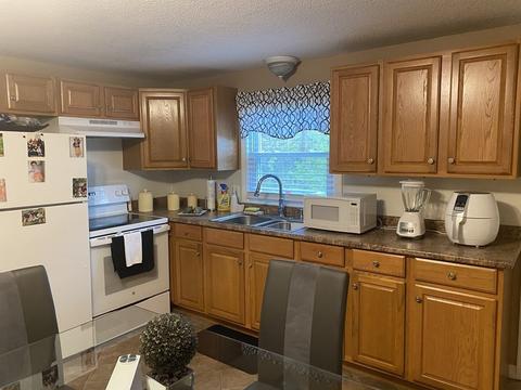 41 Beaudry St, Springfield, MA 01151 photo 7
