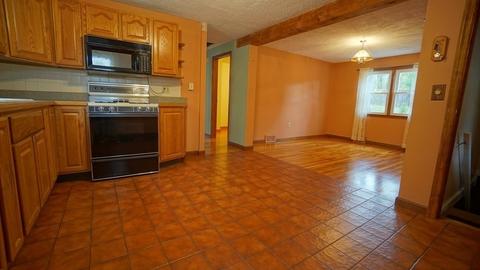 32 N Brook Rd, Springfield, MA 01119 photo 2
