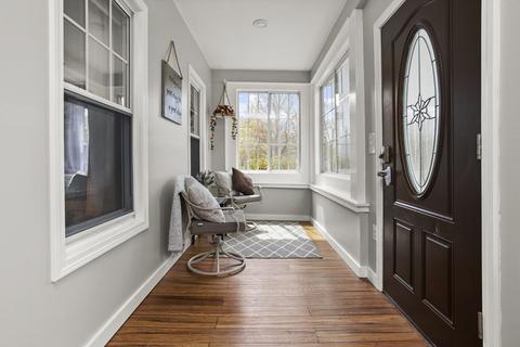 11 S Edlin St, Worcester, MA 01603 photo 4