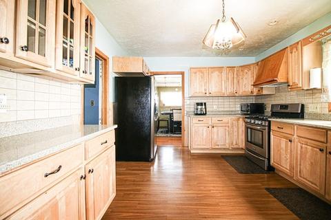 62 Ashton St, Everett, MA 02149 photo 4