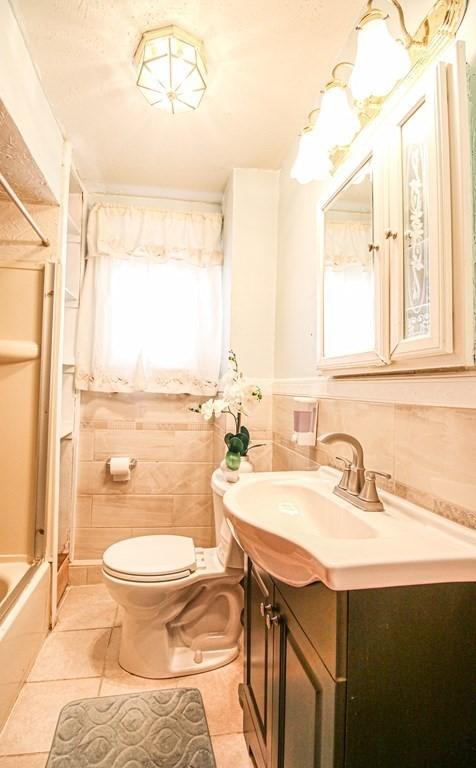 62 Ashton St, Everett, MA 02149 photo 17