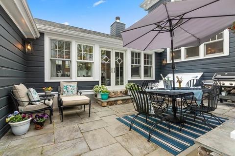 23 Corning St, Beverly, MA 01915 photo 8