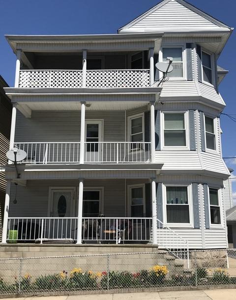 136 Horton St, Fall River, MA 02723 photo 3