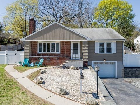 31 Pershing Ave, Framingham, MA 01702 photo 39