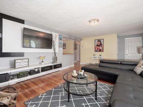 31 Pershing Ave, Framingham, MA 01702 photo 5