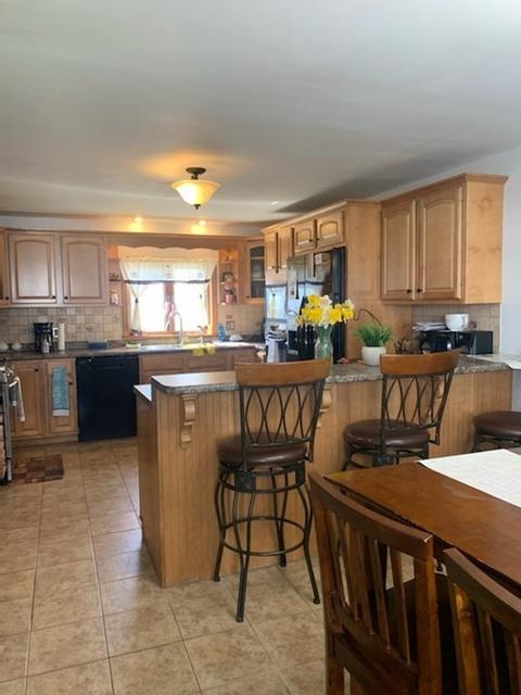 1282 Globe St, Fall River, MA 02721 photo 3
