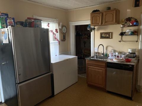173 Marion St, Springfield, MA 01109 photo 4