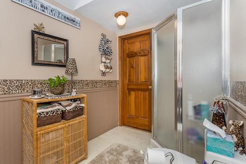 37 Eliot St, Canton, MA 02021 photo 13