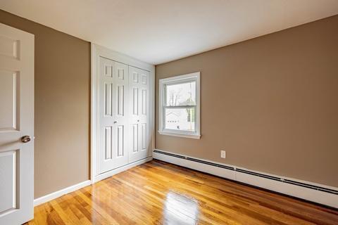 5 Harvey St, Chicopee, MA 01020 photo 18