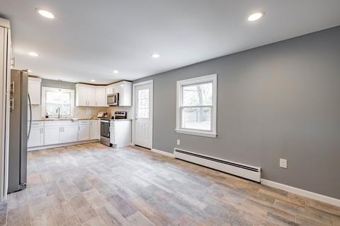 5 Harvey St, Chicopee, MA 01020 photo 15